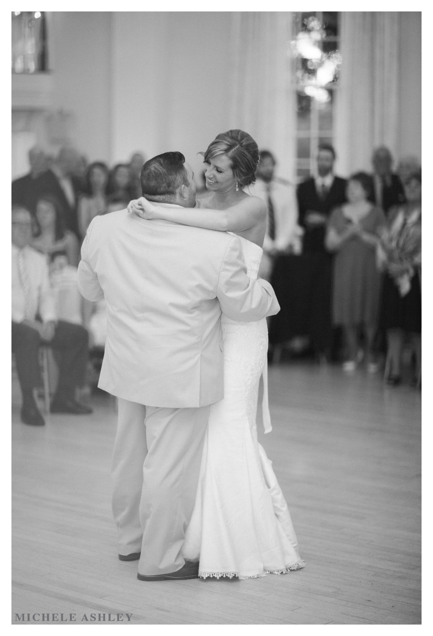 Topsfield 
Commons Wedding Photographer | Lindsey + Bobby | Michele Ashley Photography