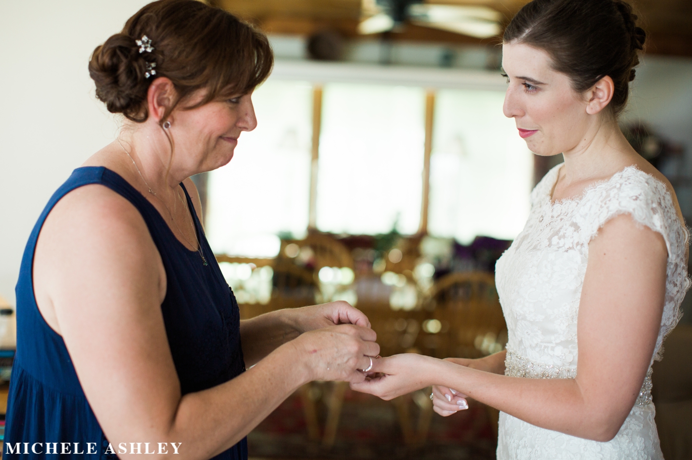 Alexlee House Wedding | Greenfield, MA | Michele Ashley Photography